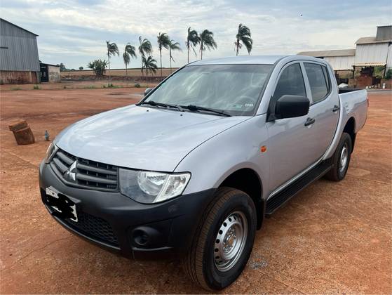 MITSUBISHI L200 TRITON 3.2 GL 4X4 CD 16V TURBO INTERCOLER DIESEL 4P MANUAL
